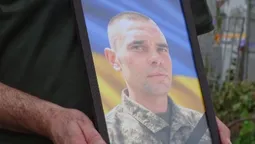 На Волині попрощалися із 43-річним десантником Сергієм Остапуком (фото)