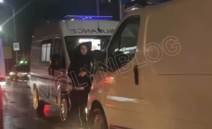 На Волині житель Львівщини на бусі збив бабусю на переході (відео)