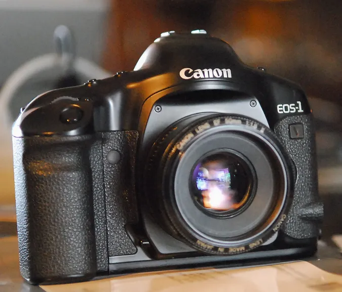Canon більше не випускатиме плівкові камери 
