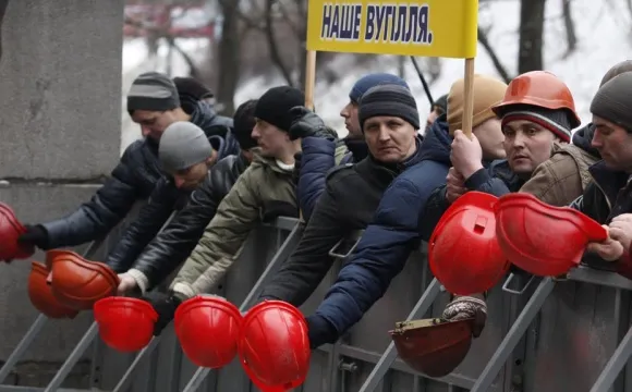 Через невиплату зарплат на волинській шахті вилучать документи