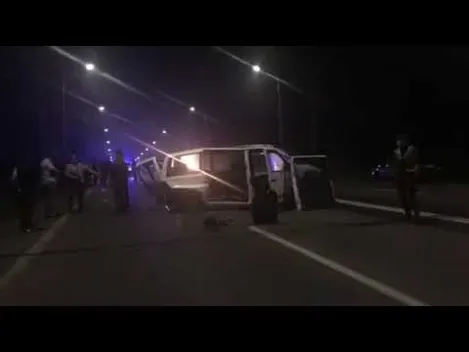 У Струмівці «мерседес» влетів у бус з сімома людьми: є загиблі (ОНОВЛЕНО, фото, відео)
