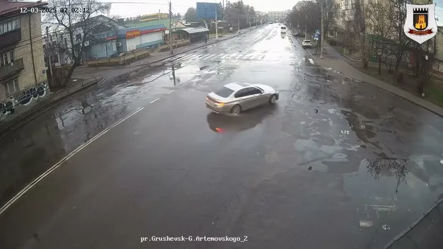 Ранковий дрифт: у Луцьку порушник попався на камеру (відео)