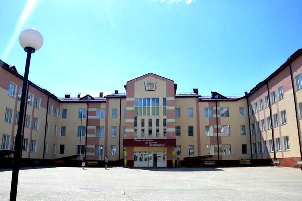 Директор школи № 27 розповів, як набирають вчителів