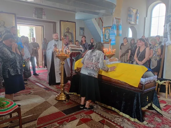 Понад пів року вважався зниклим: на Волині попрощалися з воїном В’ячеславом Мотикою (фото)