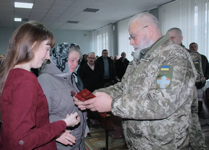 Молодий волинянин Іван Гнатюк посмертно отримав орден «За мужність» (фото)
