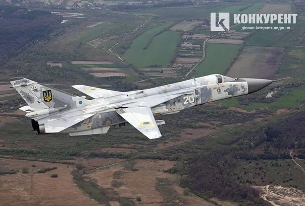 У мережі опублікували фото військових польотів над Луцьком