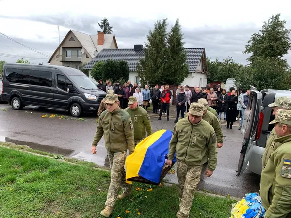 Понад рік вважався зниклим: на Волині попрощалися з прикордонником Юрієм Бондаруком (фото)