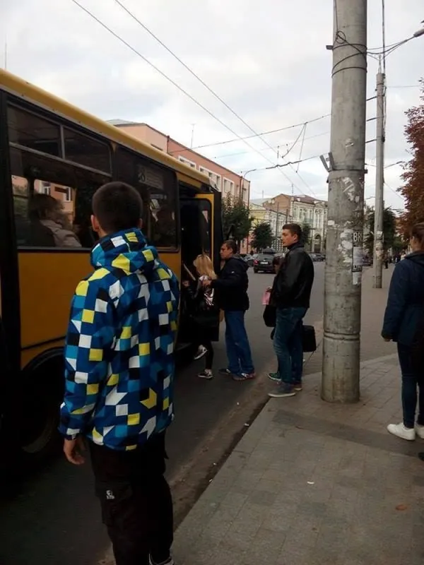У маршрутках Луцька завівся злодій, який цупить гроші за проїзд (фото)