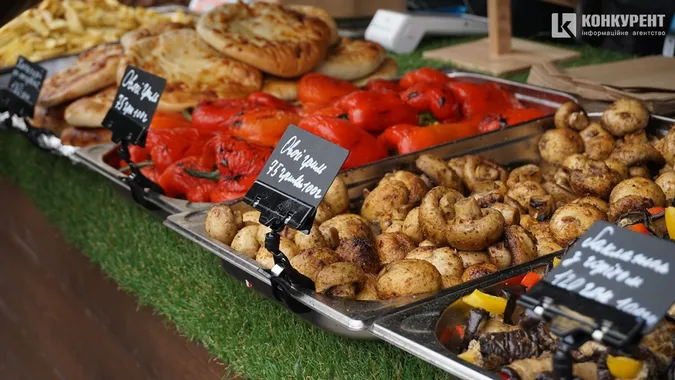Як минув перший день ювілейного Food Fest у Луцьку (фото)