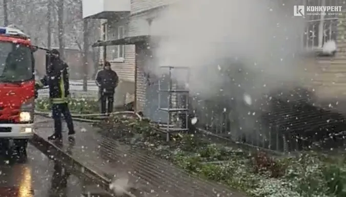 В районі Львівської у Луцьку – пожежа у підвалі багатоповерхівки: що там коїться (відео)