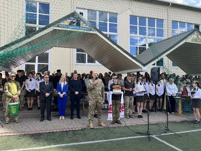 Майже 400 ліцеїстів завершили навчання у військовому ліцеї на Волині (фото)