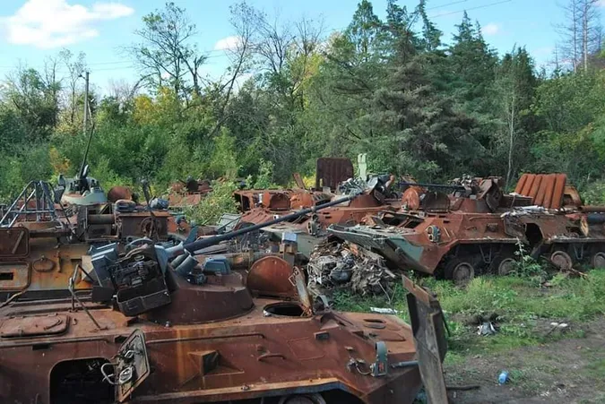 Довелося робити відстійники: ЗСУ набили купу ворожої техніки під Ізюмом (фото)
