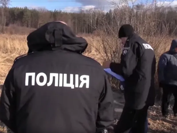 Чи покарали луцького патрульного за викинуту в канаву закладку
