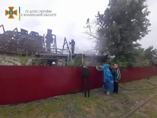На Волині через влучання блискавки сталося чотири пожежі (фото)