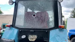 Порізані шини і вода в баках: на Волині пошкодили спецтранспорт комунальників (фото)