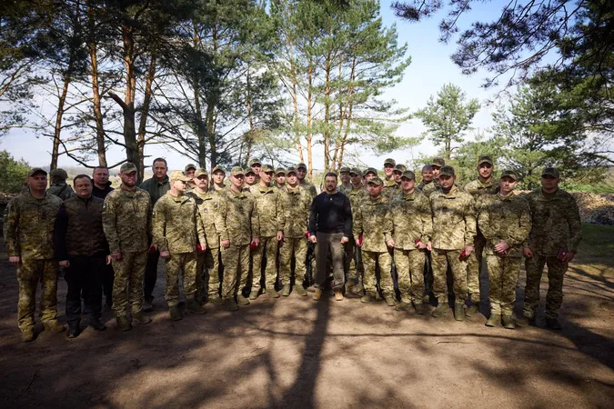 Перевірив кордон та вручив нагороди: що Зеленський робив на Волині (фото)