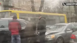 Рух ускладнений: у Луцьку – ДТП на Перемоги (відео)