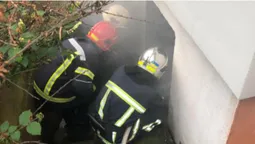 Необережне куріння в підвалі: в Луцьку з пожежі врятували безхатька (відео)