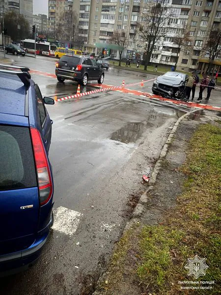 Не пропустив: у Луцьку водій «форда» розтрощив «ягуар» (фото, відео)