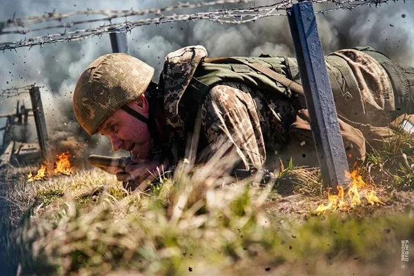 Дим, вогонь і перешкоди: як навчають луцьких нацгвардійців (фото)