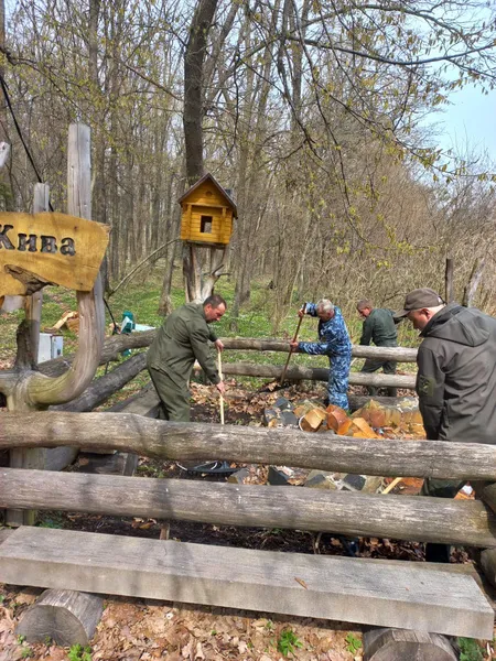 «Маленька вдячність Природі»: на Волині прибирали й озеленювали території, очищали джерела та водойми (фото)