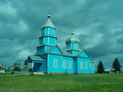 У Берестянах священик і віряни УПЦ (МП) шукають місце для служіння