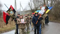 У Луцькому районі попрощалися із загиблим бійцем Валерієм Тутиніним (фото)