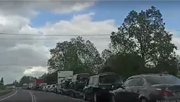 З Польщі в Україну – двадцятикілометрова черга (відео)