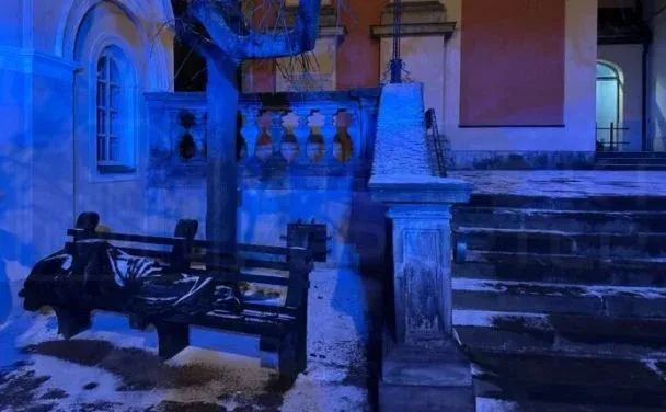 Медики і копи приїхали на виклик та реготали, коли виявили, кого треба рятувати