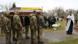 На Волині прощались з Героєм Олександром Мельником (фото)