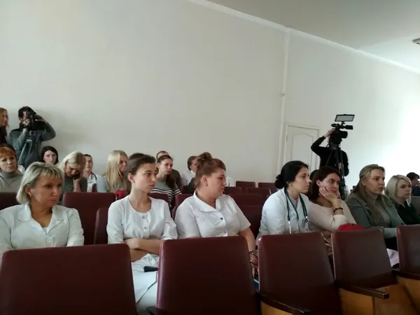 У Луцьку зробили першу унікальну операцію з відновлення слуху дитині (фото)