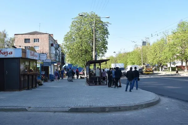 У Луцьку ремонтують дороги та прибудинкові території (фото)