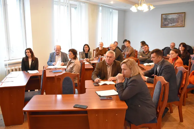 Заступник голови ОДА Тарас Шкітер зустрівся з головами громад Камінь-Каширщини (фото)