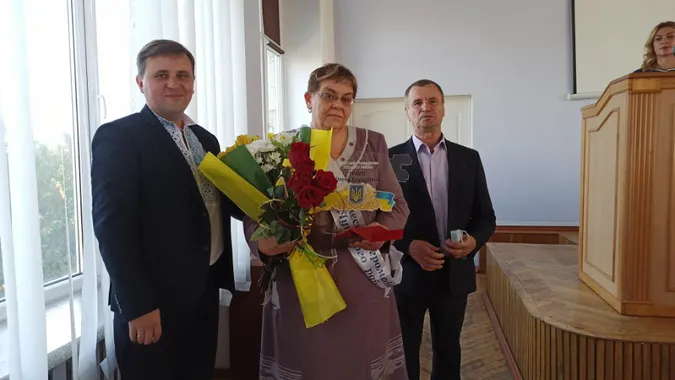 Почесних громадян Луцького району нагородили стрічками та знаками (фото)