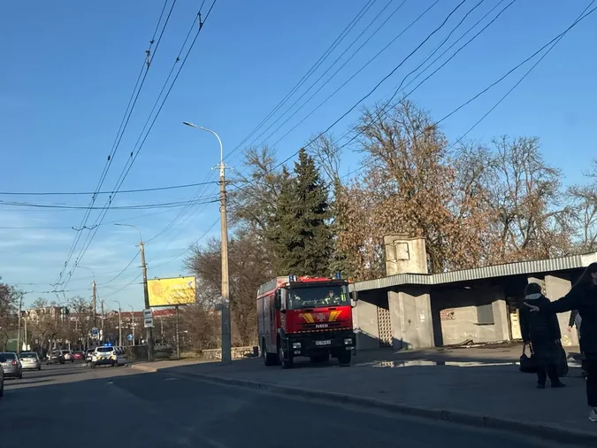 У Луцьку загорілася зупинка