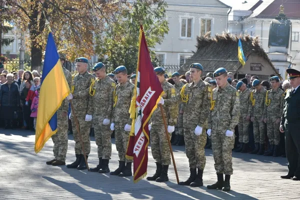 Учні військового ліцею в Луцьку склали присягу (фото)
