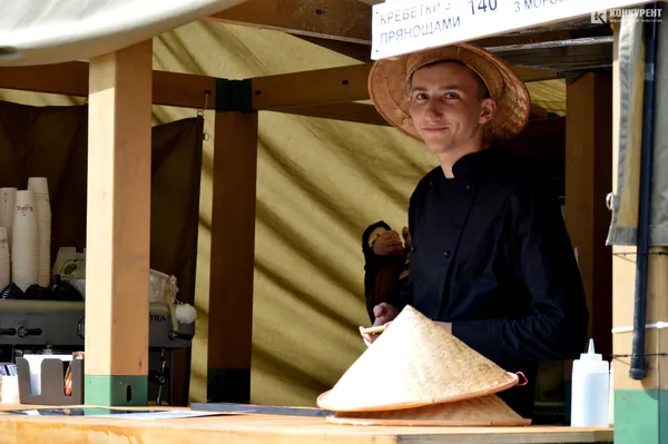 День 1: Чим частувалися та як розважалися містяни на Lutsk Food Fest (фото)