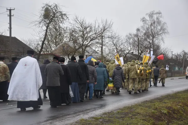 Назавжди 23: у Луцькому районі прощались з загиблим Героєм Віктором Вороняком (фото)