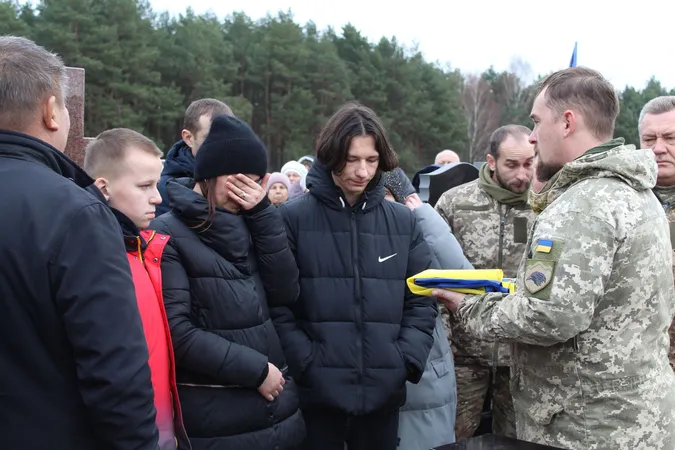 Востаннє додому: у Світязі похоронили волинського бійця Миколу Голінчука