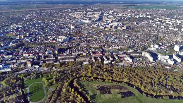 Показали весняний Луцьк із «пташиної» висоти (відео)
