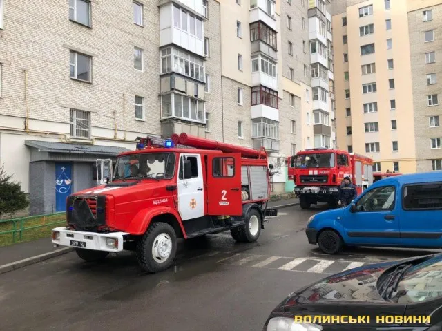 У Луцьку на Дружби Народів загорілася квартира (фото, відео)