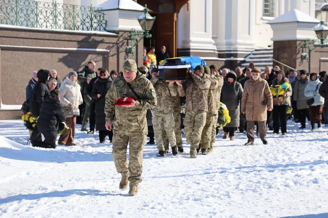 Луцька громада попрощалася з Героєм Миколою Северенюком (фото)