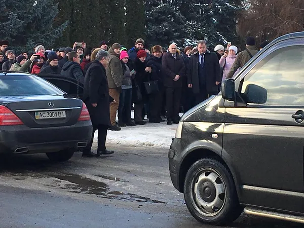 У Ківерцях чекають на Порошенка (фото, оновлюється)
