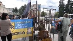 У Луцьку – акція: рідні полонених і зниклих безвісти підняли «Прапор Надії» (фото)