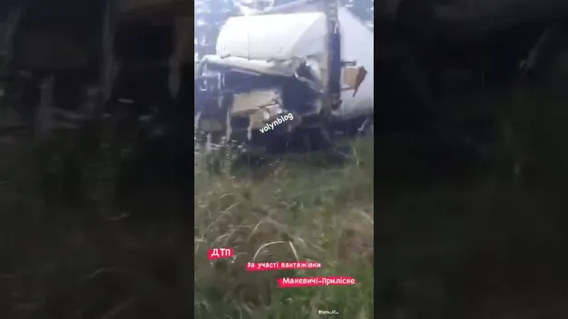 Біля Маневичів – автотроща за участю двох вантажівок (фото, відео)