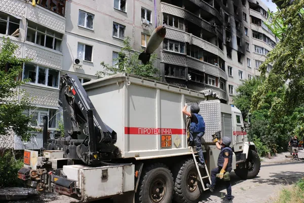 Могла стерти багатоповерхівку у попіл: У Харкові знешкодили потужну бомбу (фото, відео)