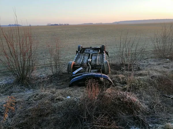 ДТП з перекиданням поблизу Локач: водія госпіталізовано (фото)