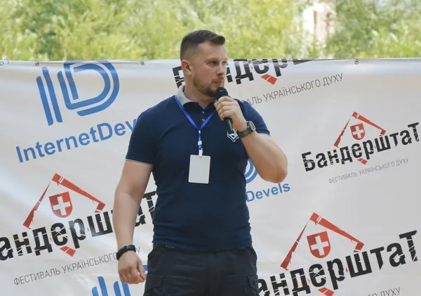Політик Андрій Білецький