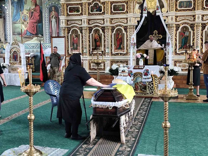 На Волині попрощалися із полеглим Героєм Олександром Троянчуком (фото)
