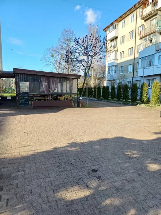 У центрі Луцька віддають в оренду «Прагу» (фото)